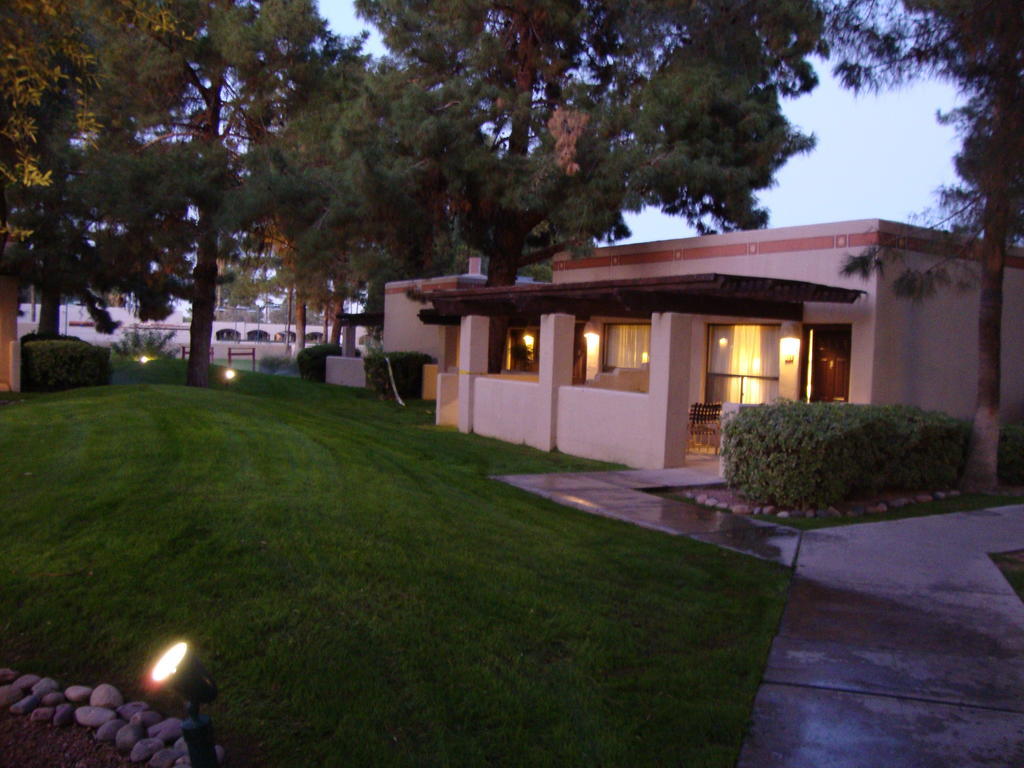 Scottsdale Cottonwoods Resort & Suites Room photo